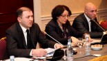 Tina Khidasheli (center)