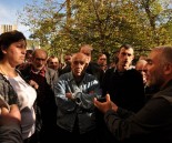 chiatura miners discussing