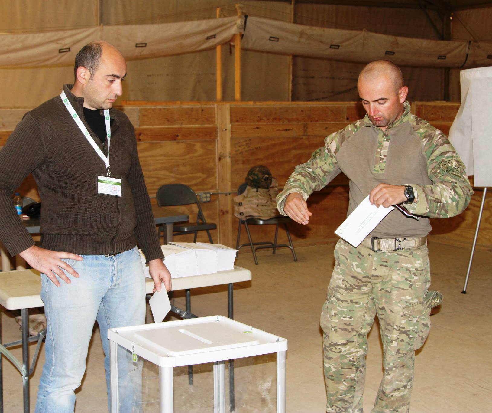 soldiers_voting_in_afghanistan