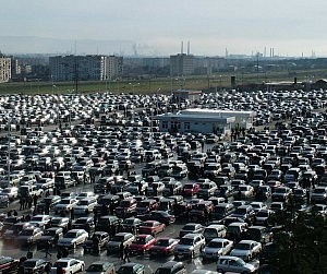 Rustavi_car_market_-_rustavi.ge_Cropped