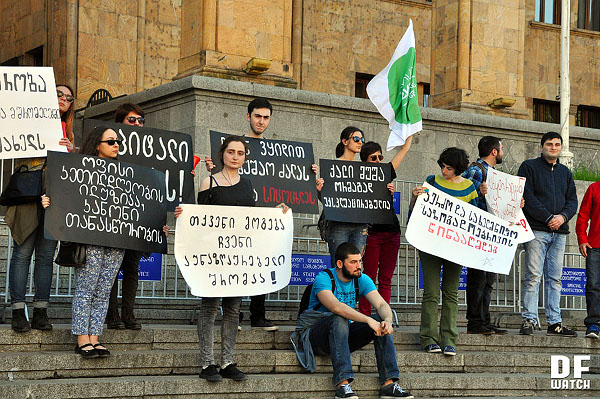 protesters_1_May_parliament