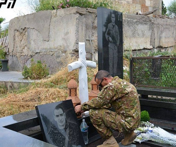grave_of_mikheil_narindoshvili