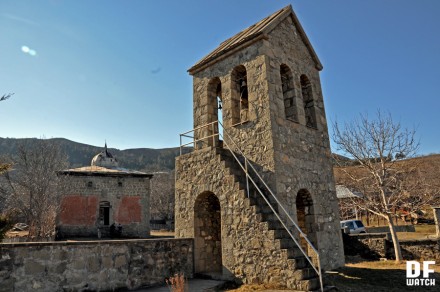 Mosque and Church in village Sakuneti (DFwatch)