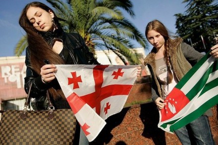 This image allegedly depicting two Abkhaz young women went viral in Georgian social networks two years ago as a proof that Abkhaz do want to live under Georgian jurisdiction. While it’s unclear where the picture was taken and by whom, it has been used to weave a misguided nationalist narrative.