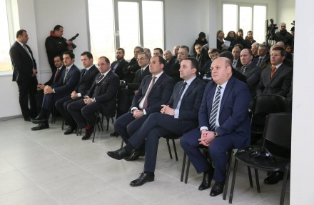 Georgian officials at presentation of Bitfury’s facility in Tbilisi (ifact.ge)