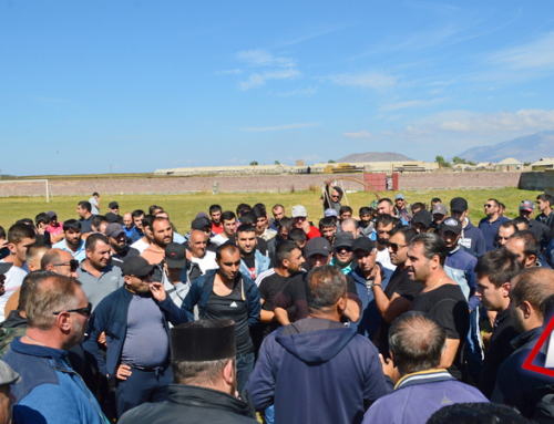 Tensions high in Georgia as ethnic Armenians, Azerbaijanis rally to support sides in Karabakh war